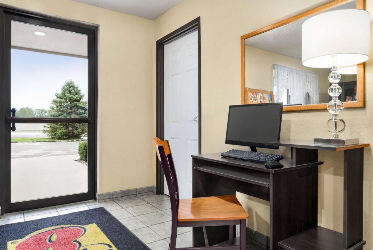 Super 8 By Wyndham Maysville Ky Exteriör bild