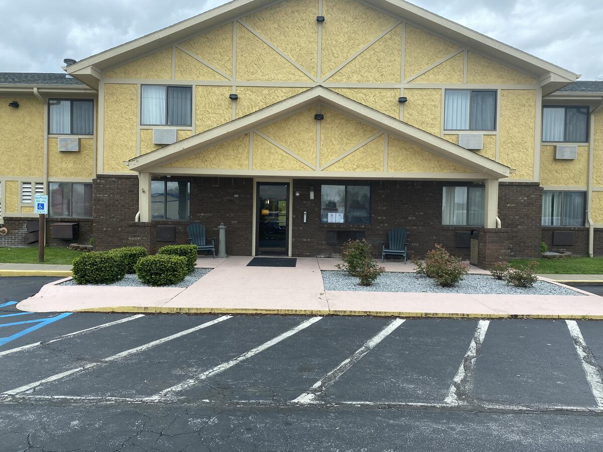 Super 8 By Wyndham Maysville Ky Exteriör bild